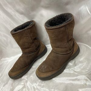 UGG Ultimate Short Boots